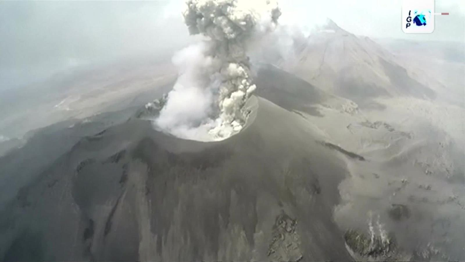 IGP Continúa monitoreo del proceso eruptivo del volcán Sabancaya en Caylloma