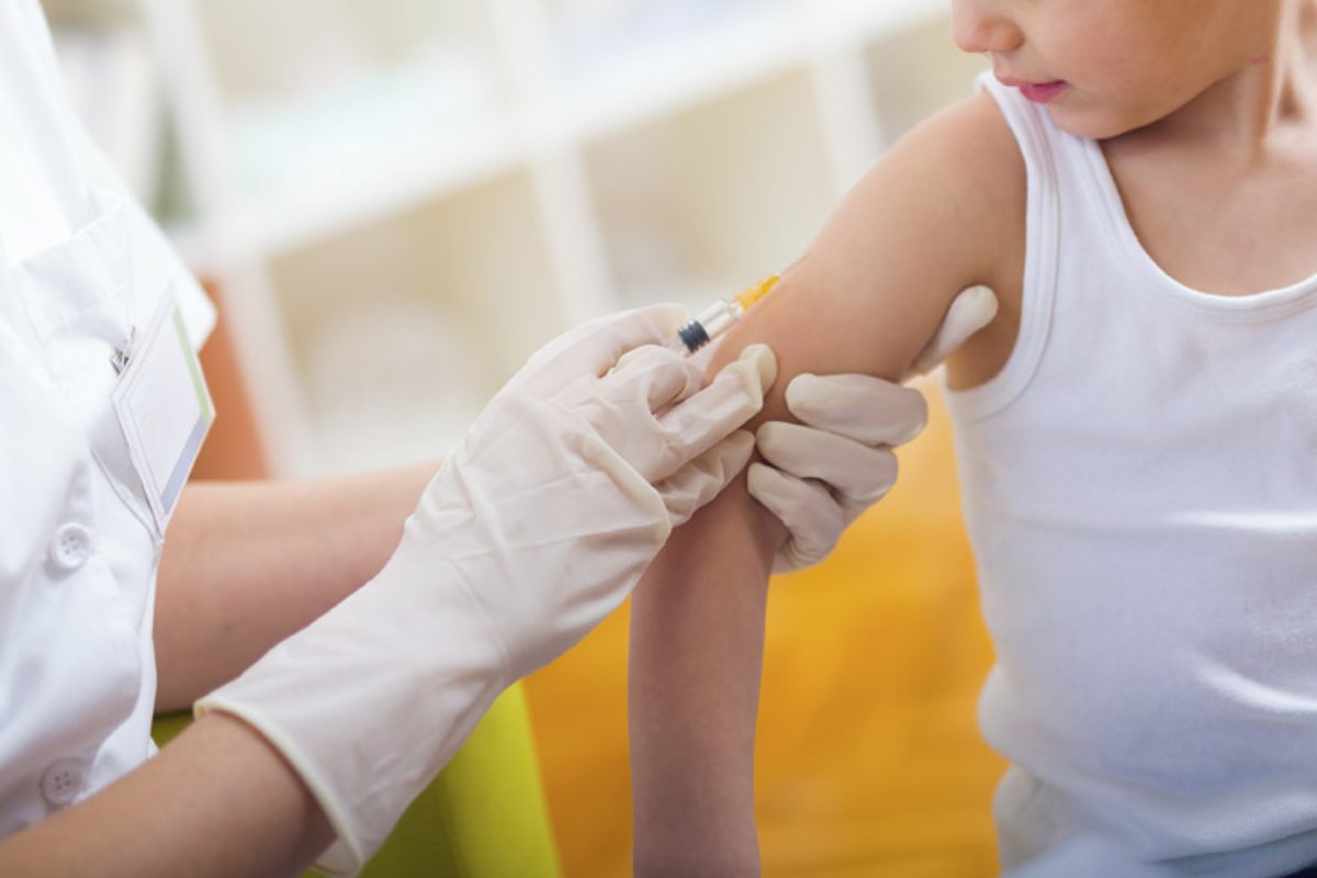 Italia iniciará vacunación contra el covid-19 en niños de 5 a 11 años antes de navidad