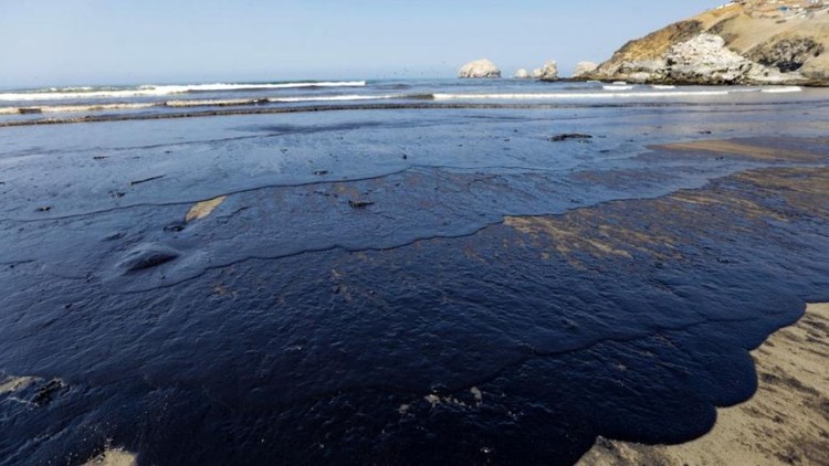 Nuevo derrame de petróleo se reporta en los alrededores de la refinería La Pampilla en Lima