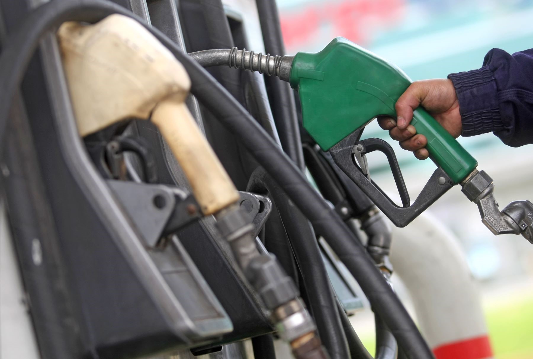 Gobierno Central anuncia que exonerará pago del ISC hasta en un 90% de los combustibles