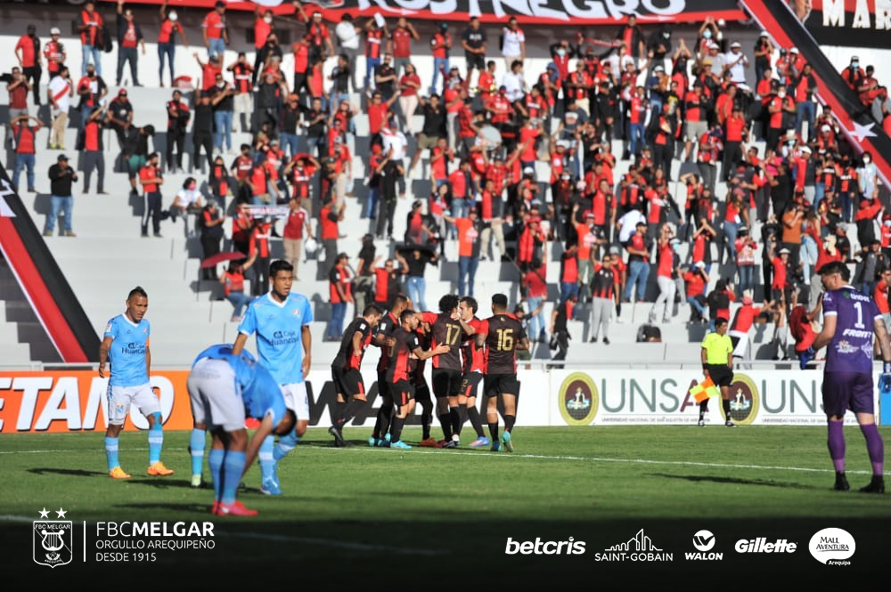 FBC Melgar goleó 3 -0 al ADT de Tarma y es lider de la Liga1