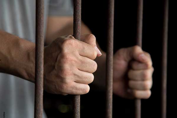 Dictan prisión preventiva contra sujeto que violó a menor de 13 años tras captarla en redes sociales