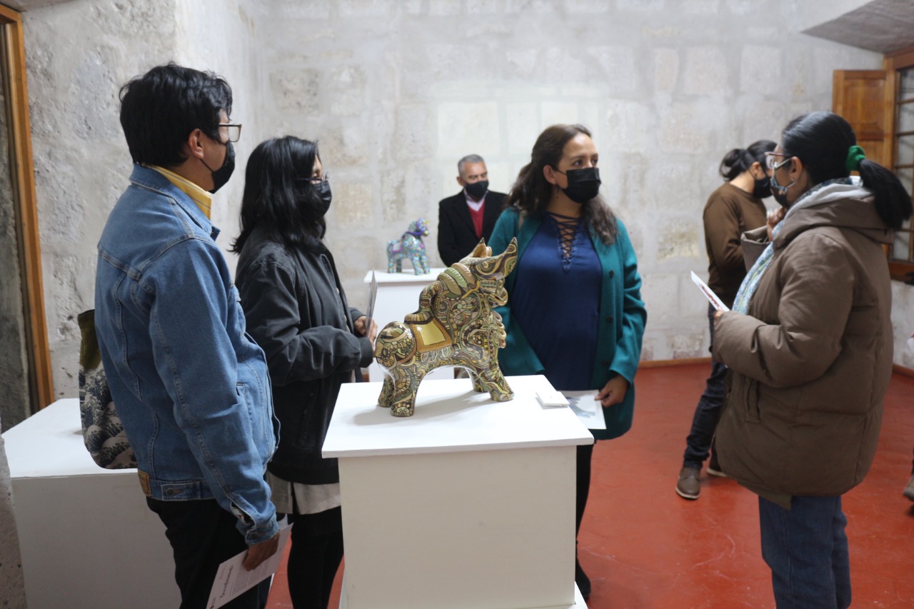 Realizan exposición de pintura y escultura en las galerías del centro cultural de la UNSA