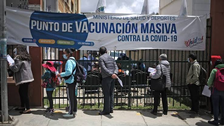 Bolivia anuncia que subvariante BA2 de ómicron ya está en tres departamentos y piden que población se prepare para nueva ola
