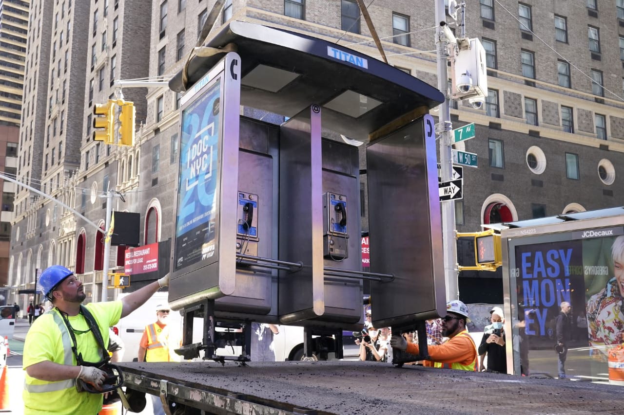 Nueva York desconectó su última cabina telefónica pública de monedas