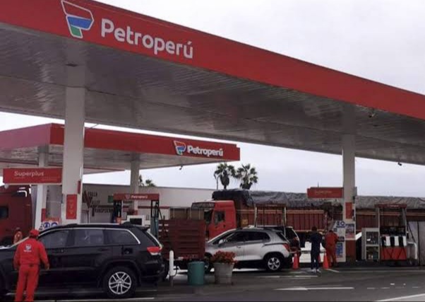 Petroperú y Repsol bajaron 0.27 céntimos de sol el precio del gasohol de 90