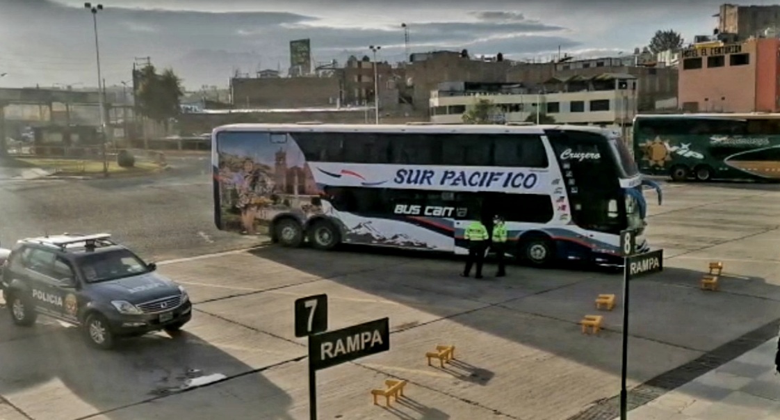 Viajero es hallado sin vida en bus de transporte interprovincial en terminal terrestre de Arequipa