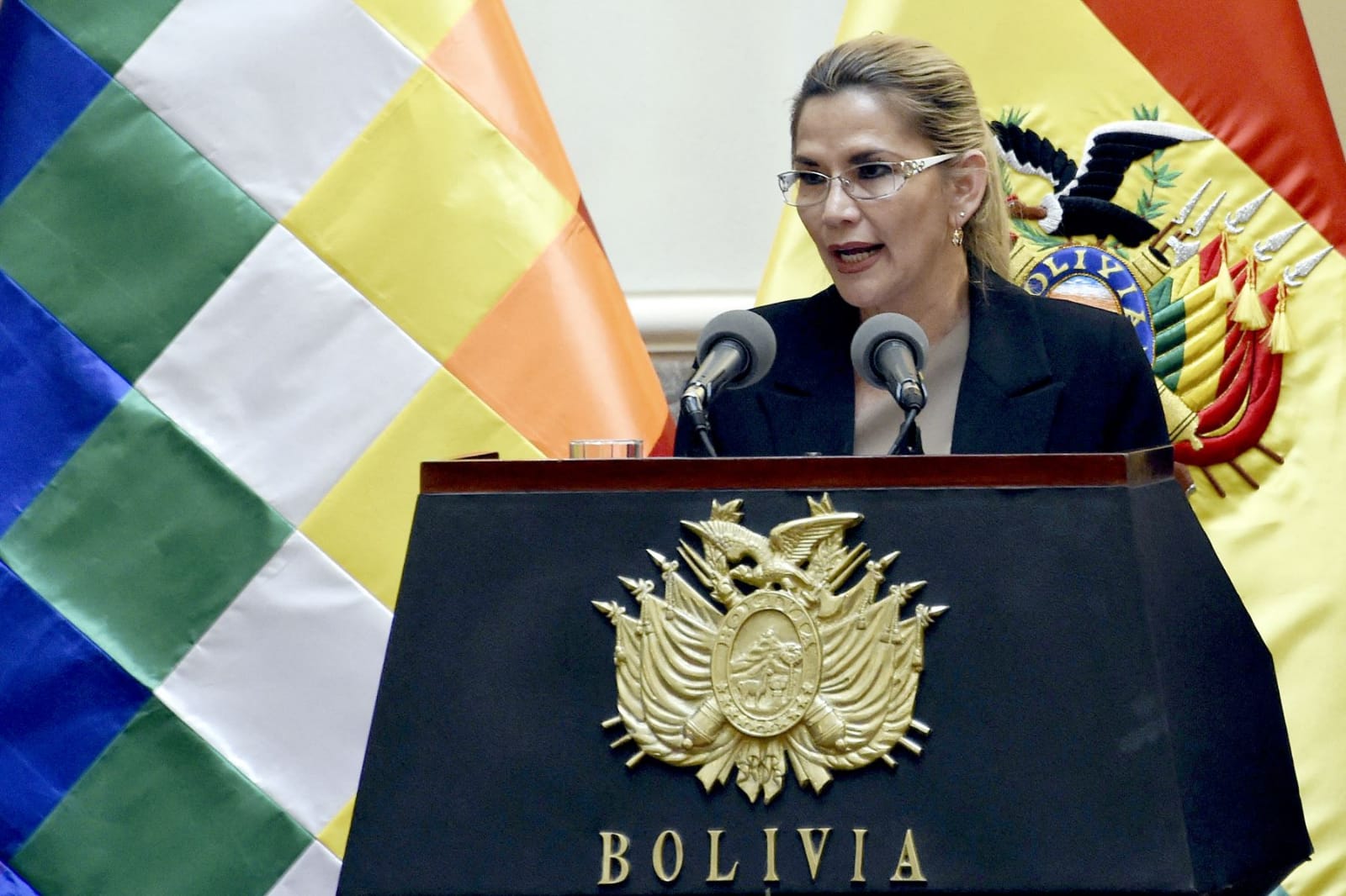 Sentencian a diez años de prisión para expresidenta transitoria de Bolivia