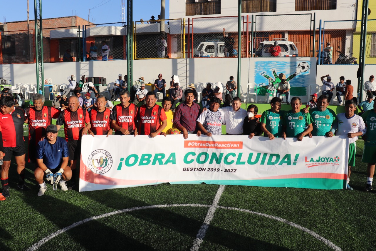 Campeones del 81 del FBC Melgar participaron en inauguración de complejo deportivo en La Joya