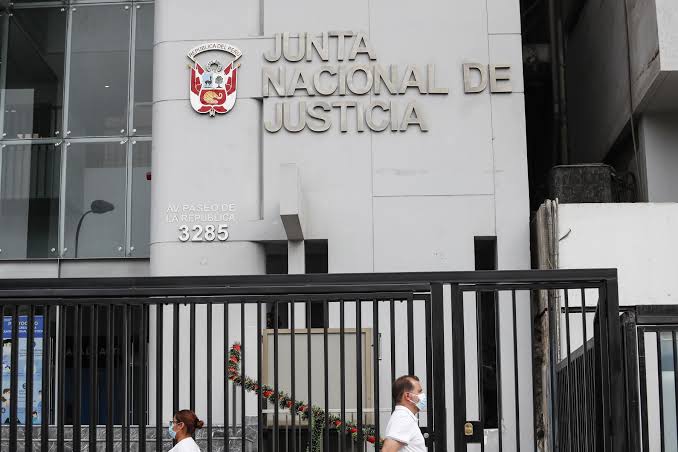 JNJ destituye a juez que presentó certificado falso para viajar y cobrar sueldo