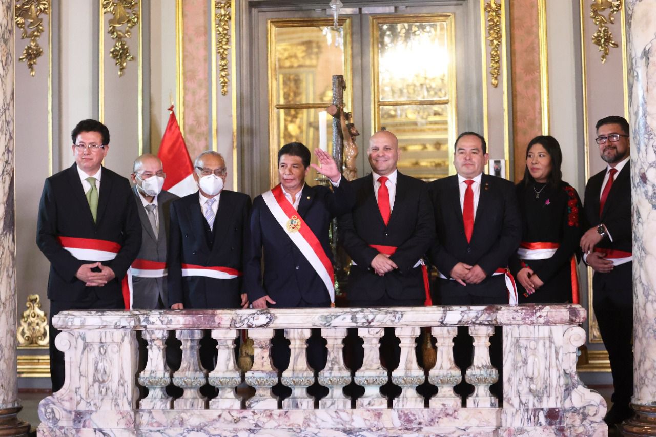 Presidente Pedro Castillo juramentó a nuevos integrantes de gabinete que sigue presidido por Anibal Torres