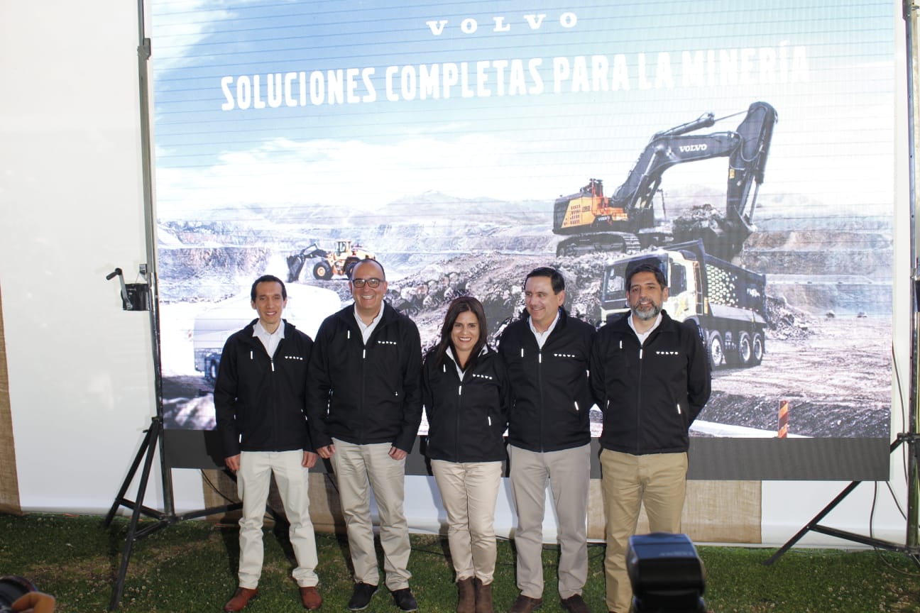 Volvo Group Peru presentó soluciones completas para la minería en camiones, buses y maquinaria en PERUMIN 35