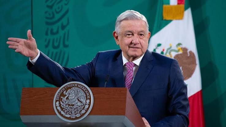 Presidente de México exhorta al Congreso peruano otorgar permiso de viaje a Pedro Castilo