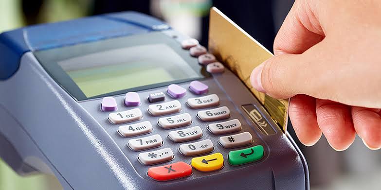 Congreso aprueba por insistencia ley para que cajas municipales entreguen tarjetas de crédito