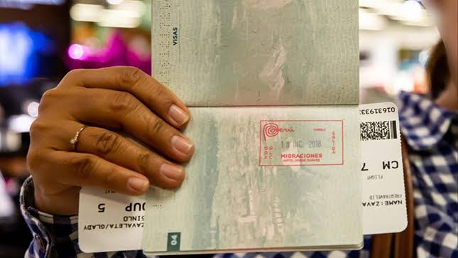 Migraciones eliminará sellado de pasaportes en vuelos internacionales