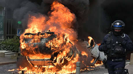 Saqueos, incendios y disturbios en medio de protestas por muerte de joven en Francia
