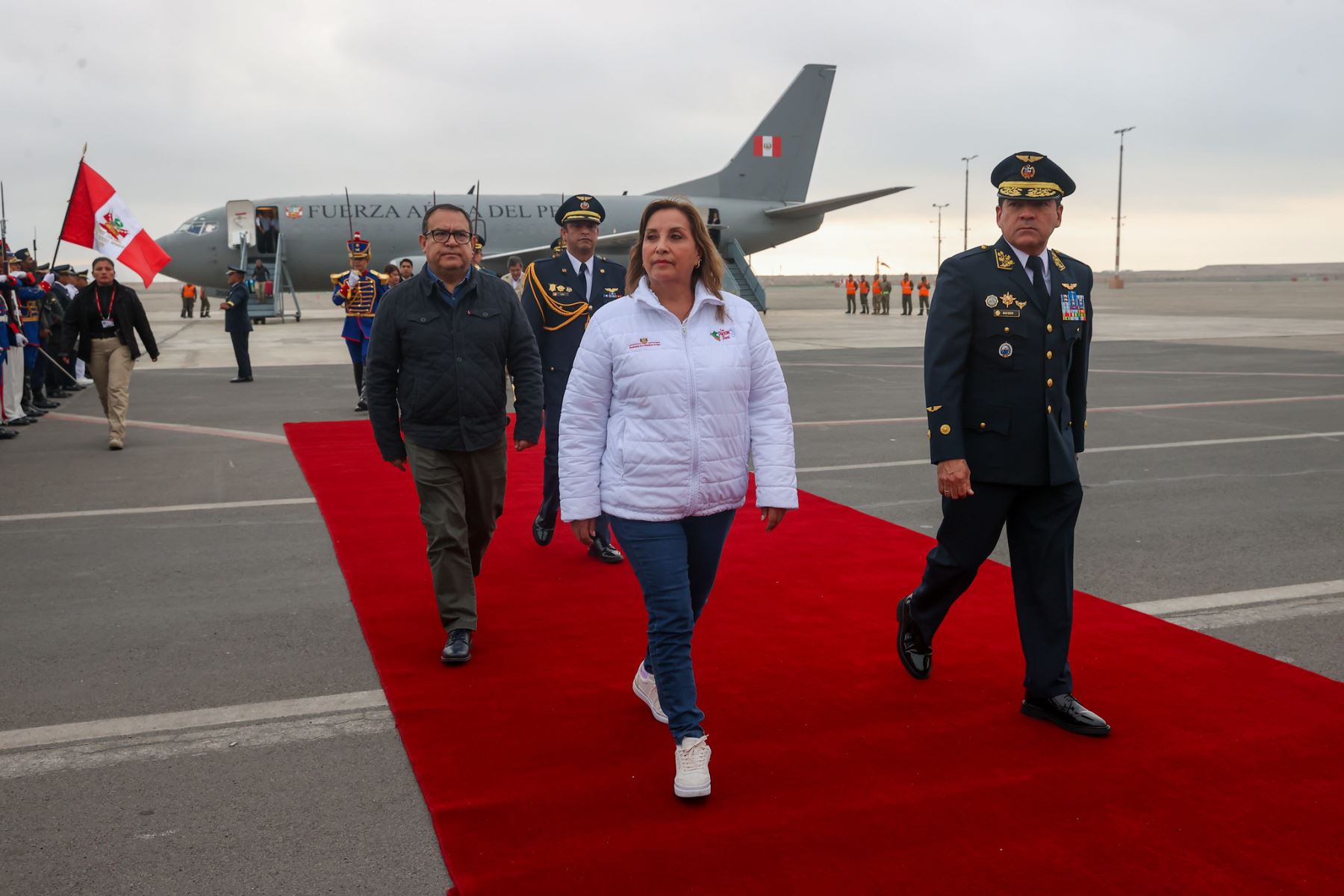 Presidenta Dina Boluarte solicitó nuevo permiso para salir del país