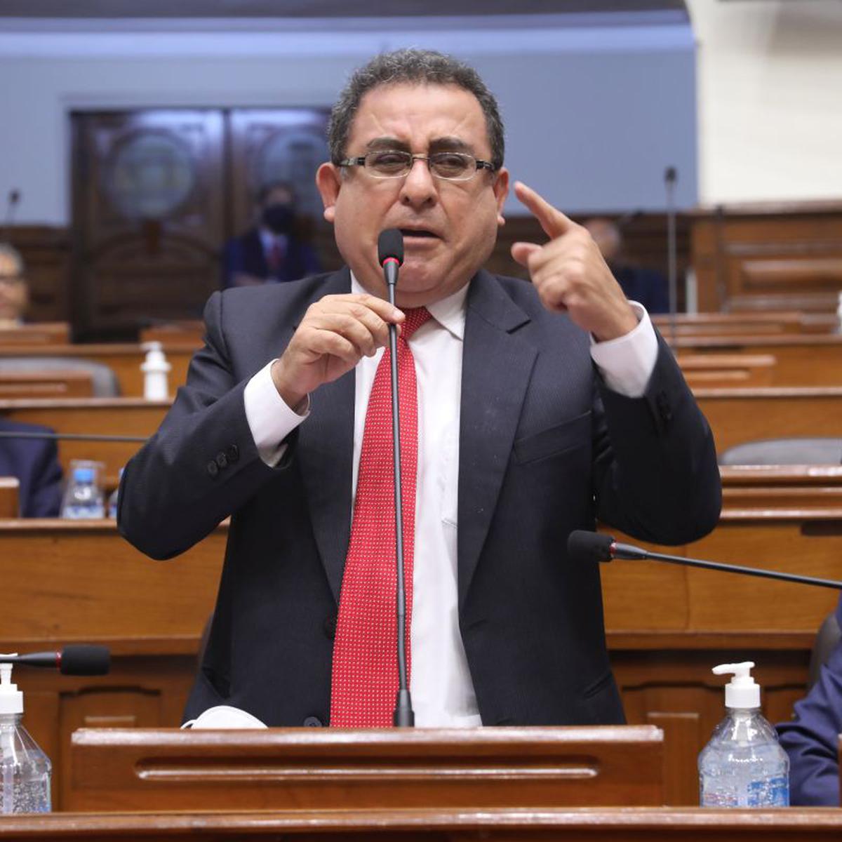 PNP detiene a congresista Luis Picón declarado como reo contumaz