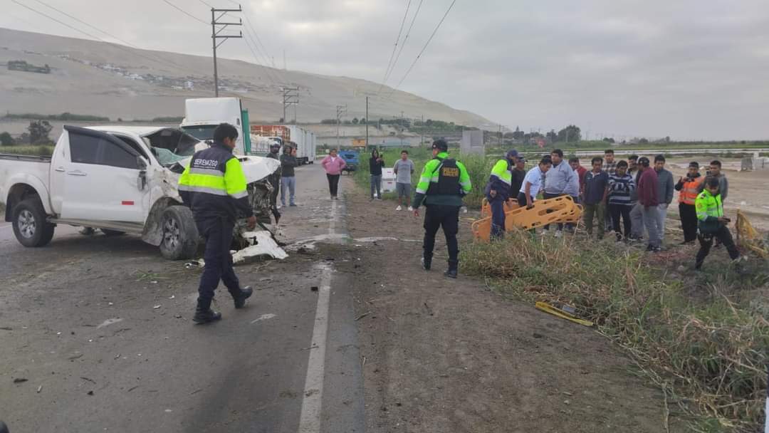 GALERÍA. Accidente de tránsito en Camaná deja varios heridos
