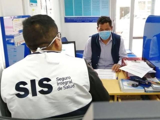 Comisión de Salud del Congreso aprueba que peruanos en el exterior sean incorporados al SIS