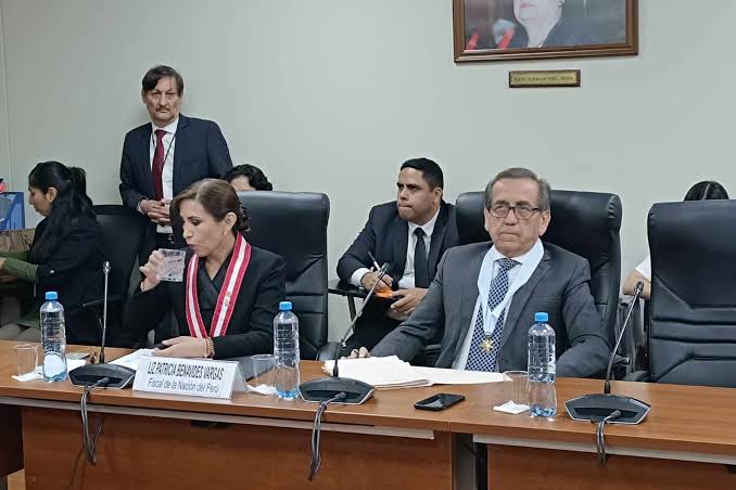 Jorge del Castillo acompaña a cuestionada Fiscal de la Nación ante citación de la comisión de fiscalización