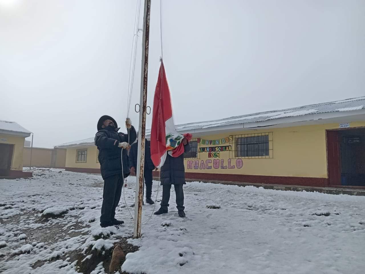 Niños de Huacullo iniciaron labores escolares a más de 4 mil 700 msnm 