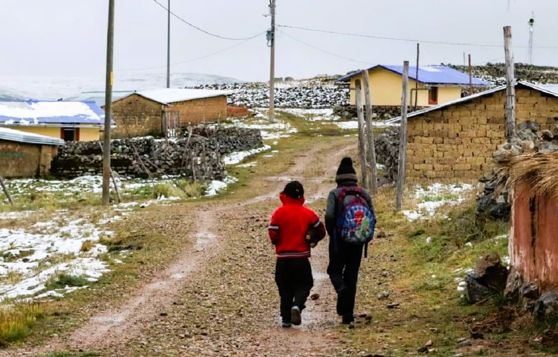 Gerencia Regional de Educación del Cusco dispuso el retraso del horario de ingreso de los escolares debido a bajas temperaturas